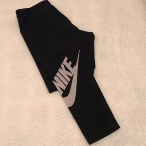 Nike Pants - Nike Leggings Nike Pants - Nike Leggings